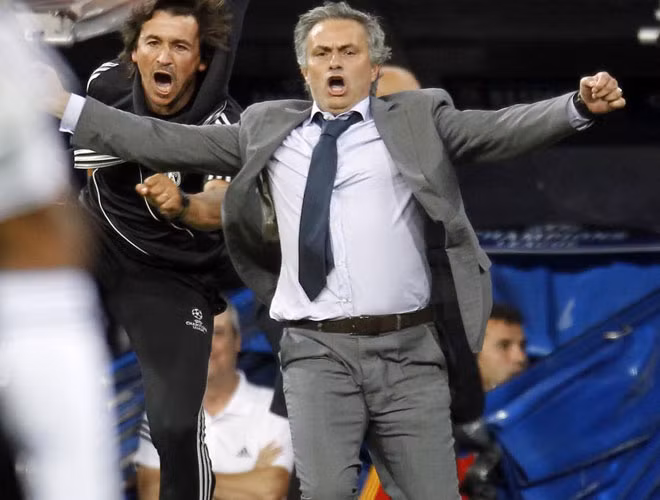 Mourinho sướng phát điên.