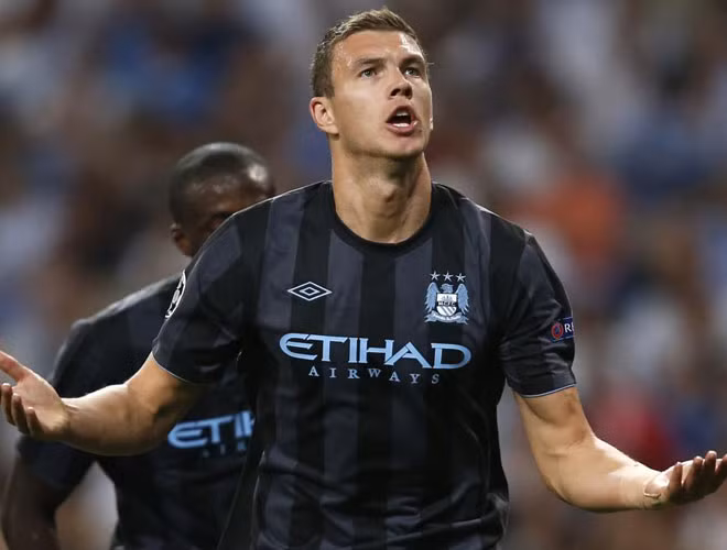 Lập tức bàn thắng đến với Man City.