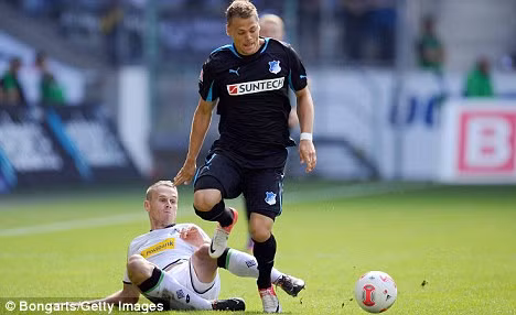 Vukcevic đã chơi 78 trận cho Hoffenheim. Vukcevic đã chơi 78 trận cho Hoffenheim.