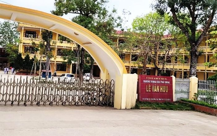 Trường Trung học phổ thông Lê Văn Hưu dự kiến huy động đến hơn 2,6 tỷ đồng để tổ chức kỷ niệm. Ảnh: Ảnh: Nguoilaodong.vn Trường Trung học phổ thông Lê Văn Hưu dự kiến huy động đến hơn 2,6 tỷ đồng để tổ chức kỷ niệm. Ảnh: Ảnh: Nguoilaodong.vn