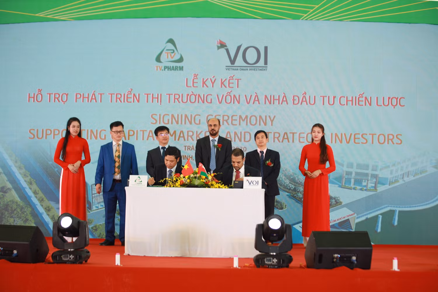 Đại diện Quỹ VOI và TV.Pharm ký kết hỗ trợ phát triển thị trường vốn và nhà đầu tư chiến lược.