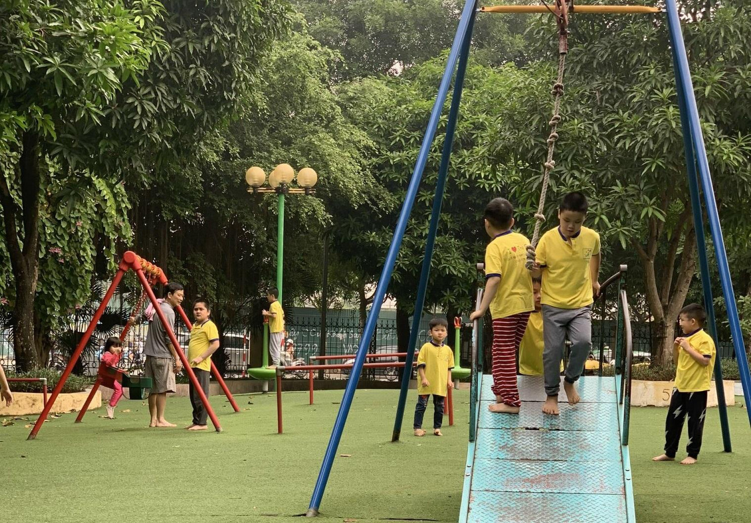 Trung tâm Sao Mai (thuộc Hội cứu trợ tàn tật trẻ em Việt Nam) với lịch sử 25 năm thành lập đã giúp hàng trăm trẻ đặc biệt hòa nhập với cộng đồng. ảnh: Trà My. Trung tâm Sao Mai (thuộc Hội cứu trợ tàn tật trẻ em Việt Nam) với lịch sử 25 năm thành lập đã giúp hàng trăm trẻ đặc biệt hòa nhập với cộng đồng. ảnh: Trà My.