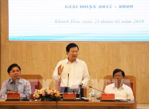 Phó Thủ tướng Trịnh Đình Dũng chủ trì Hội nghị triển khai công tác giải phóng mặt bằng cao tốc Bắc-Nam (Ảnh minh họa: TTXVN).
