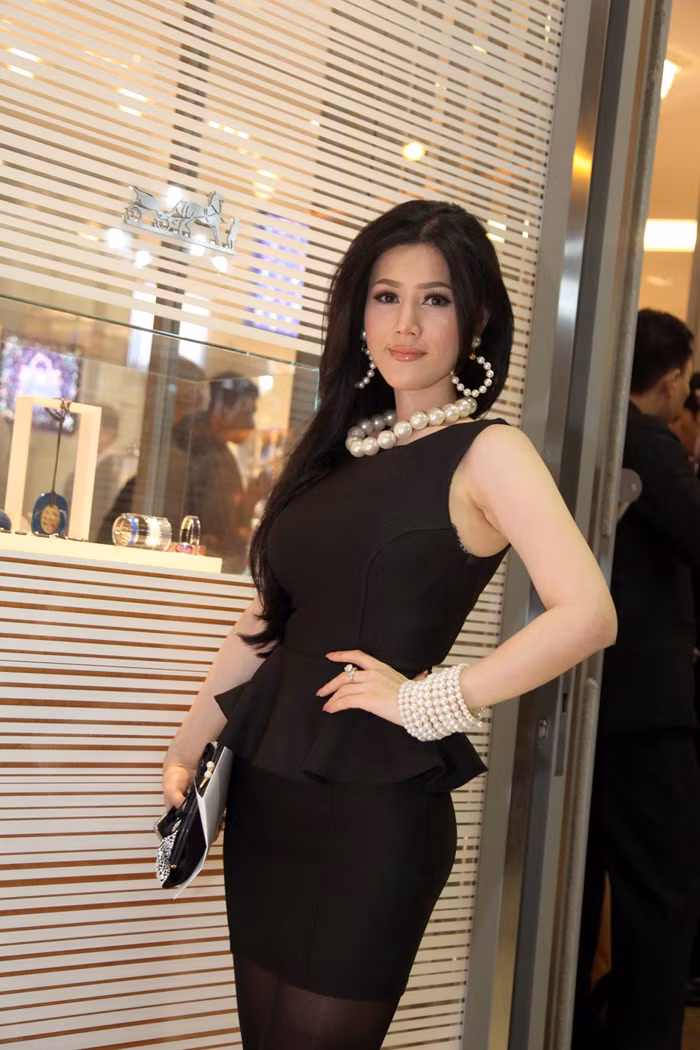Ca sỹ Đinh Phương Ánh.