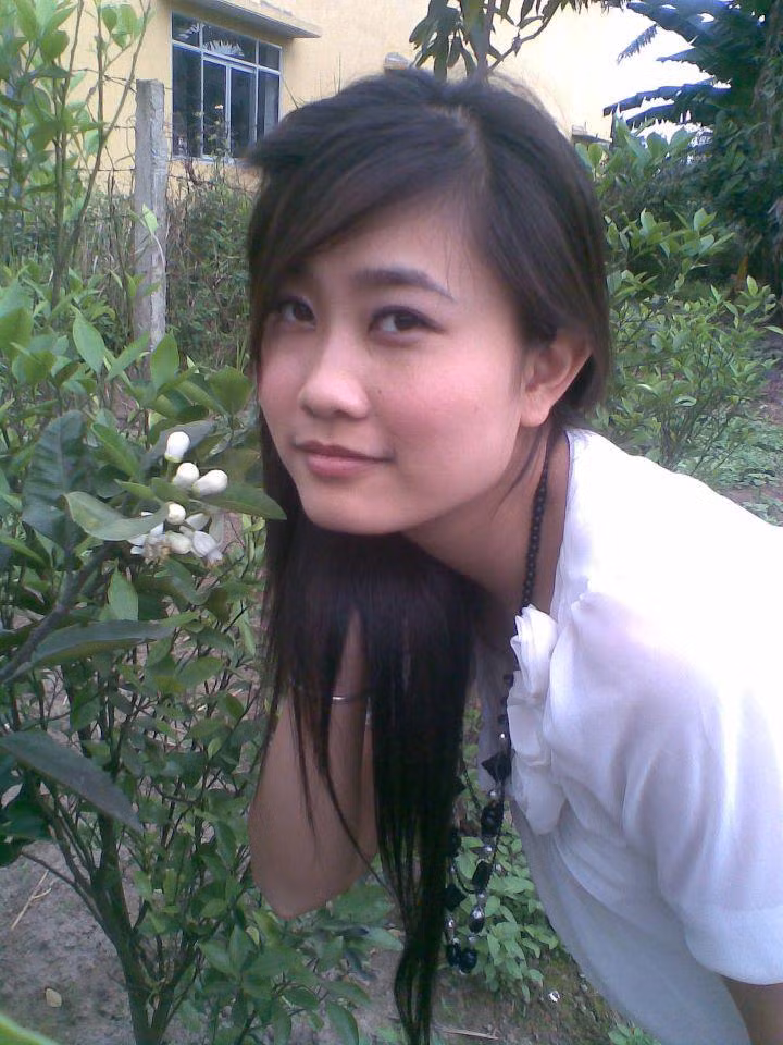Phương là cô gái tính tình vui vẻ, thoải mái hòa đồng. Sở thích: du lịch và kết bạn. Rất vui được kết bạn và làm quen với các bạn trên cả nước