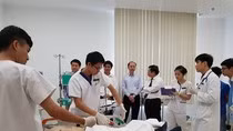 Thứ trưởng Lê Quang Cường dẫn đầu đoàn công tác của Bộ Y tế kiểm tra công tác y tế phục vụ Tuần lễ Cấp cao APEC 2017. ảnh: moh.gov.vn