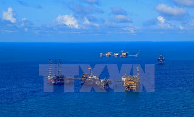 Quy định về đầu tư ra nước ngoài trong hoạt động dầu khí có hiệu lực từ 1/1/2018. ảnh: TTXVN. Quy định về đầu tư ra nước ngoài trong hoạt động dầu khí có hiệu lực từ 1/1/2018. ảnh: TTXVN.