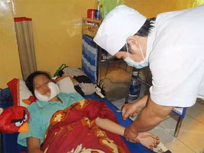 Những ca phẫu thuật thẩm mỹ kinh hoàng ám ảnh bác sĩ ảnh 1