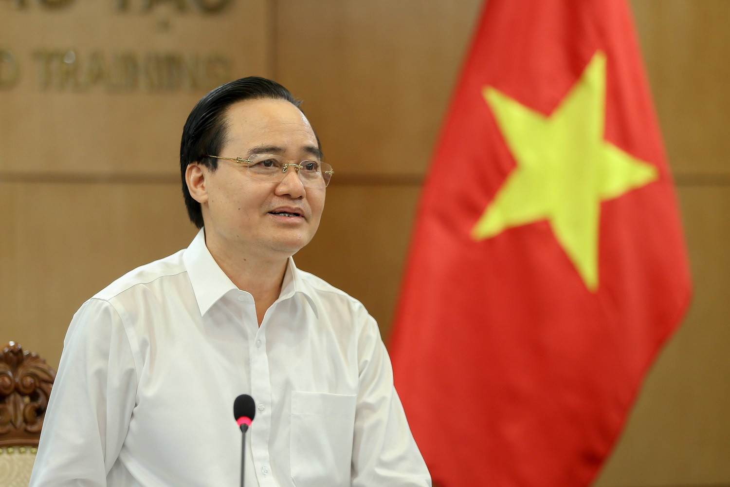 Bộ trưởng Phùng Xuân Nhạ (ảnh: Bộ Giáo dục và Đào tạo) Bộ trưởng Phùng Xuân Nhạ (ảnh: Bộ Giáo dục và Đào tạo)