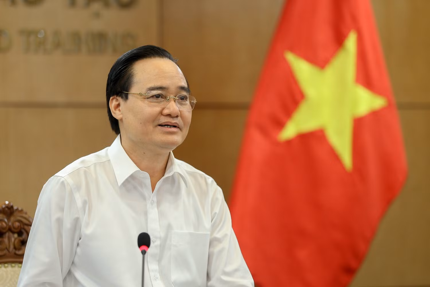 Bộ trưởng Phùng Xuân Nhạ (ảnh: Bộ Giáo dục và Đào tạo)