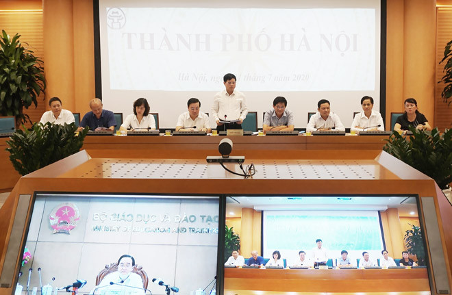Phó Chủ tịch Ủy ban nhân dân thành phố Ngô Văn Quý phát biểu tại điểm cầu Hà Nội (ảnh: Hà Nội mới) Phó Chủ tịch Ủy ban nhân dân thành phố Ngô Văn Quý phát biểu tại điểm cầu Hà Nội (ảnh: Hà Nội mới)
