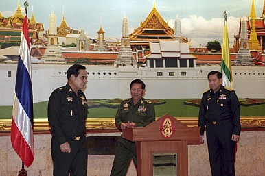 Các nhà lãnh đạo Myanmar - Thái Lan tiếp xúc với nhau