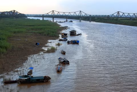Chuyện lạ về đôi trai gái chết trôi sông không được chung mồ thì oán hận người sống Chuyện lạ về đôi trai gái chết trôi sông không được chung mồ thì oán hận người sống