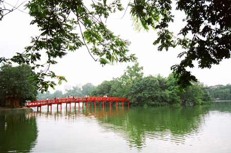 Khu vực Hà Nội có mưa vài nơi, nhiệt độ đạt mức 31 độ C. (ảnh minh họa)