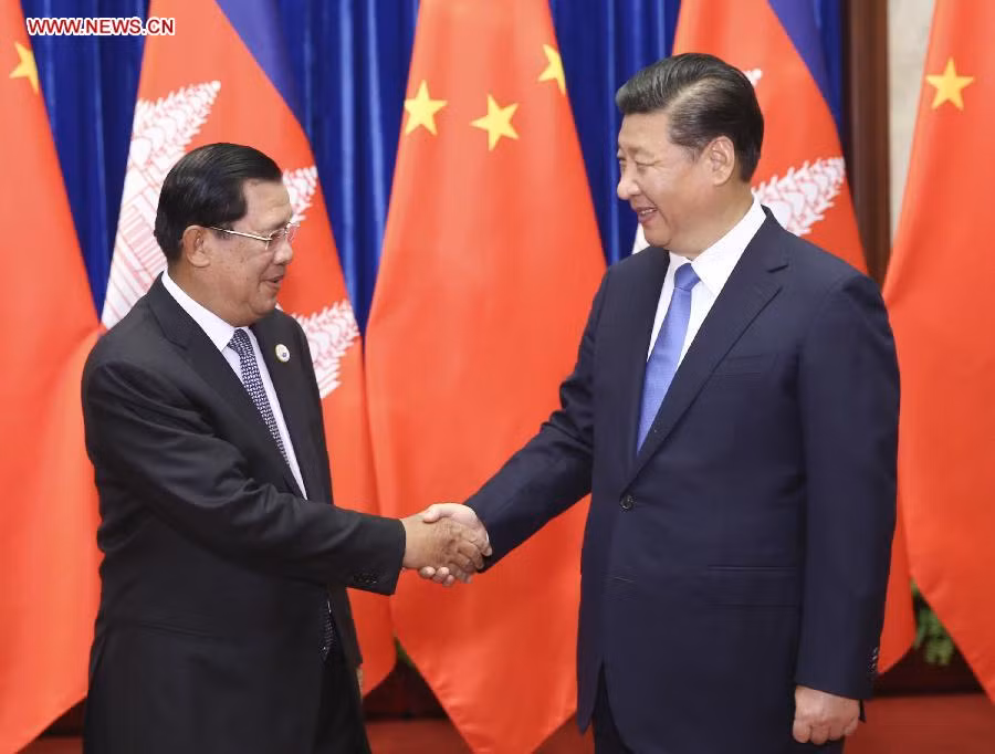 Thủ tướng Campuchia Hun Sen và Chủ tịch Trung Quốc Tập Cận Bình. Ảnh: Tân Hoa Xã.