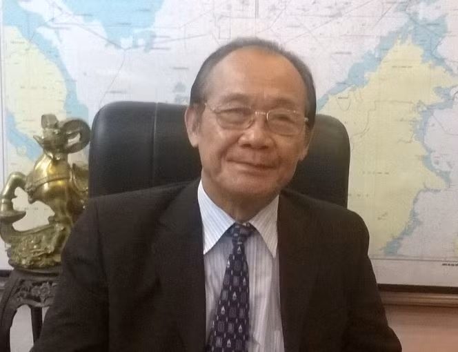 Tiến sĩ Trần Công Trục, nguyên Trưởng ban Biên giới Chính phủ. Tiến sĩ Trần Công Trục, nguyên Trưởng ban Biên giới Chính phủ.