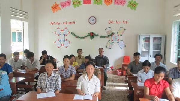 Buổi họp phụ huynh là cơ hội để phụ huynh và giáo viên gặp nhau nên phải được tổ chức trang nghiêm, trân trọng và chu đáo - Ảnh: Báo điện tử Giáo dục Việt Nam
