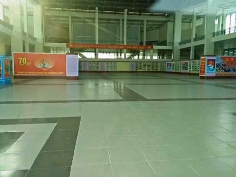 Phòng trưng bày không một bóng người (ảnh: THỤY MIÊN).