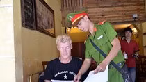 Trước ngày thanh tra, hiệu trưởng trường kinh dị trả lại tiền ảnh 1