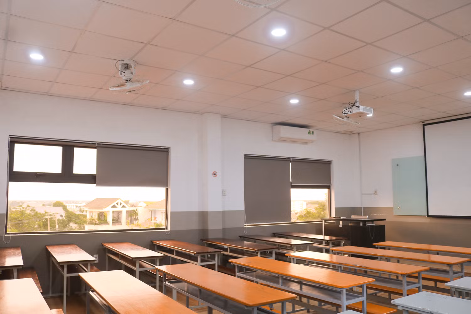 Việc truy thu tiền thuê đất được cho là không phù hợp với chủ trương tự chủ đại học. Ảnh minh họa: Doãn Nhàn Việc truy thu tiền thuê đất được cho là không phù hợp với chủ trương tự chủ đại học. Ảnh minh họa: Doãn Nhàn