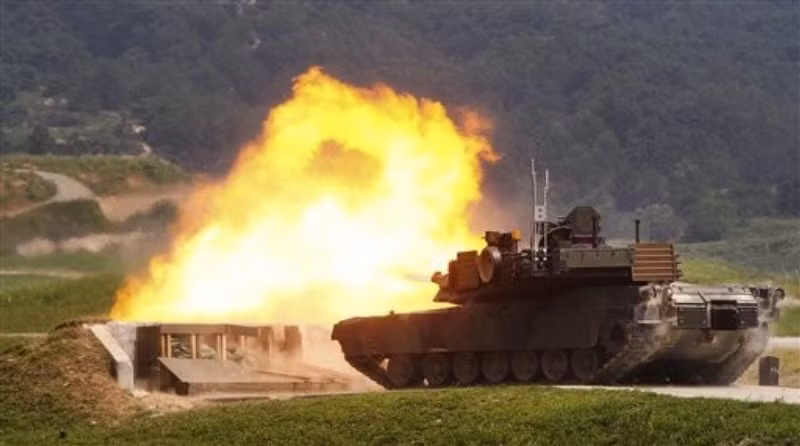 Tập trận bắn đạn thật Mỹ - Hàn Quốc tại Pocheon ngày 1/9/2011.