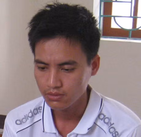 Thái Quang Đạt tại phòng tạm giữ Công an huyện Nghi Lộc. Thái Quang Đạt tại phòng tạm giữ Công an huyện Nghi Lộc.