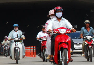 Phí hạn chế xe cá nhân hoàn toàn không đúng với bản chất của phí do người dân không có sử dụng dịch vụ. Ảnh: HTD Phí hạn chế xe cá nhân hoàn toàn không đúng với bản chất của phí do người dân không có sử dụng dịch vụ. Ảnh: HTD