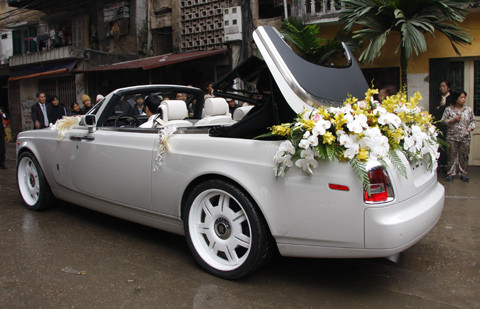 Rolls-Royce Drophead Coupe hạ mui. Ảnh: Quyền Anh, VnExpress Rolls-Royce Drophead Coupe hạ mui. Ảnh: Quyền Anh, VnExpress