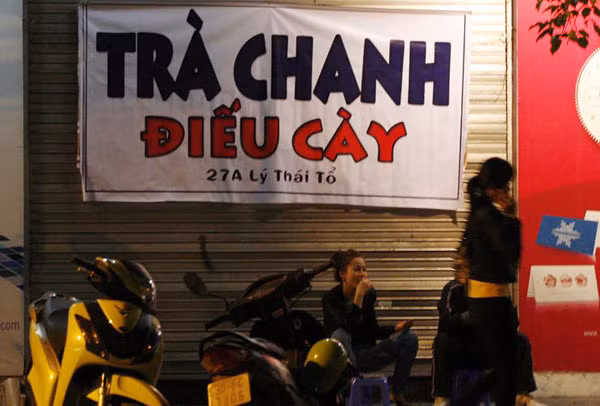 Uống đi cùng với hút mới là sành điệu