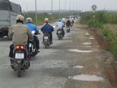 Nhiều đoạn đường xuống cấp nhưng ngân sách không có đủ tiền bảo trì, nâng cấp. Nhiều đoạn đường xuống cấp nhưng ngân sách không có đủ tiền bảo trì, nâng cấp.