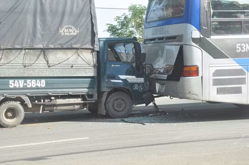 Vụ tai nạn không gây thiệt hại về người Vụ tai nạn không gây thiệt hại về người