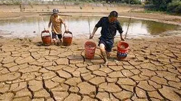 Hàng triệu nông dân trên thế giới sống nhờ mưa đang đứng trước rủi ro do lượng mưa giảm còn lượng nước lại thất thường. Ảnh: Internet