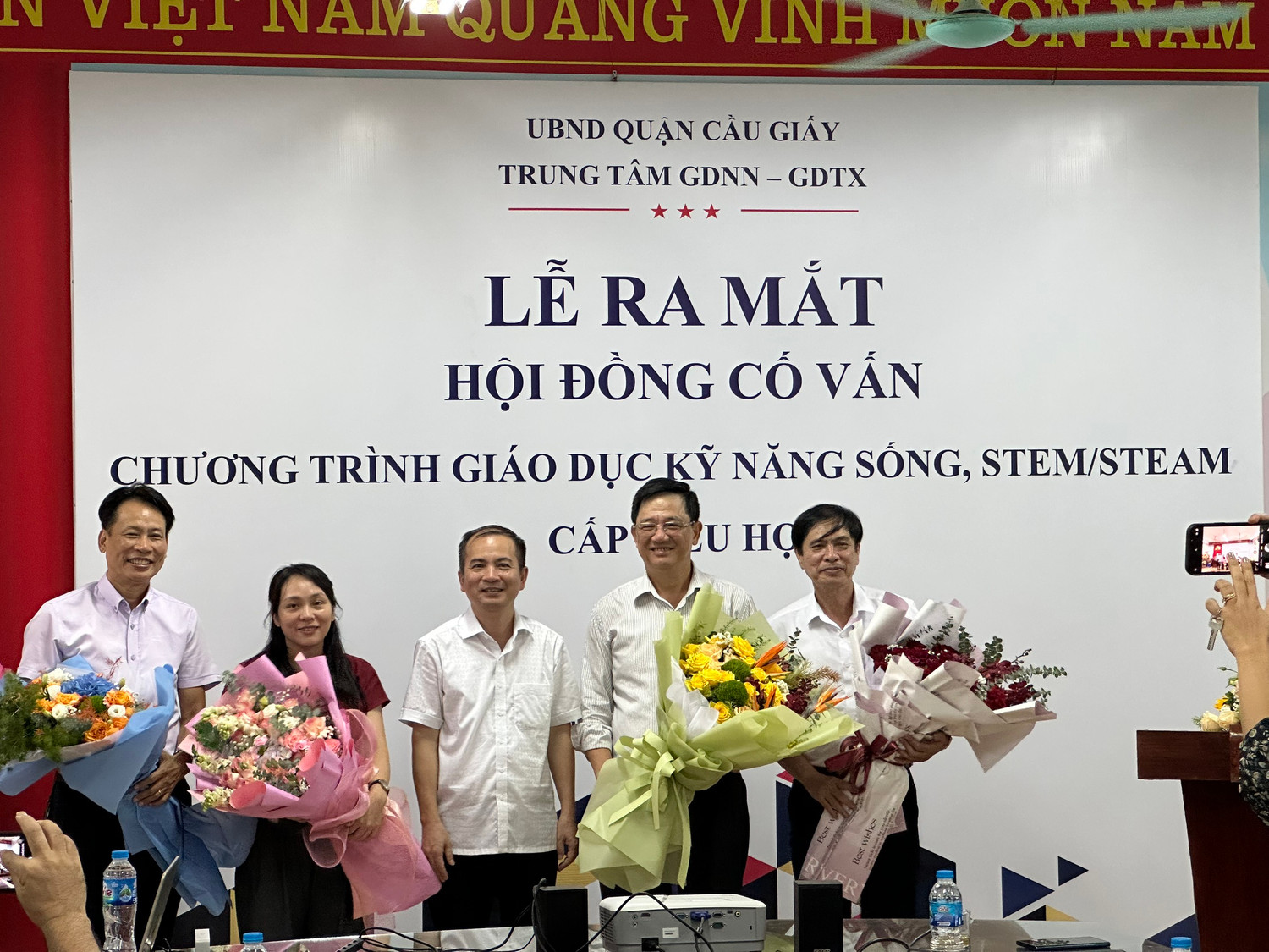Hội đồng cố vấn giáo dục Kỹ năng sống và STEM cấp tiểu học ra mắt.