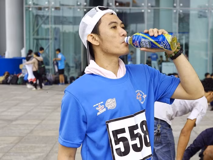 Nước uống vận động Number 1 Active Chanh Muối đồng hành cùng các vận động viên để duy trì sự bền bỉ. Nước uống vận động Number 1 Active Chanh Muối đồng hành cùng các vận động viên để duy trì sự bền bỉ.