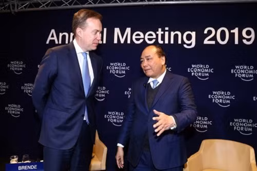 Thủ tướng Nguyễn Xuân Phúc và Chủ tịch WEF Borge Brende. Ảnh: TTXVN. Thủ tướng Nguyễn Xuân Phúc và Chủ tịch WEF Borge Brende. Ảnh: TTXVN.