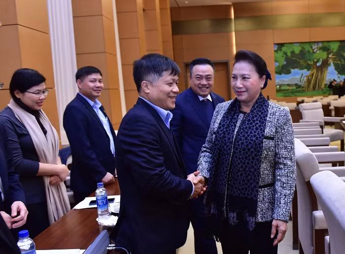Chủ tịch Quốc hội Nguyễn Thị Kim Ngân đã có buổi làm việc với lãnh đạo Tập đoàn Dầu khí Việt Nam. Chủ tịch Quốc hội Nguyễn Thị Kim Ngân đã có buổi làm việc với lãnh đạo Tập đoàn Dầu khí Việt Nam.