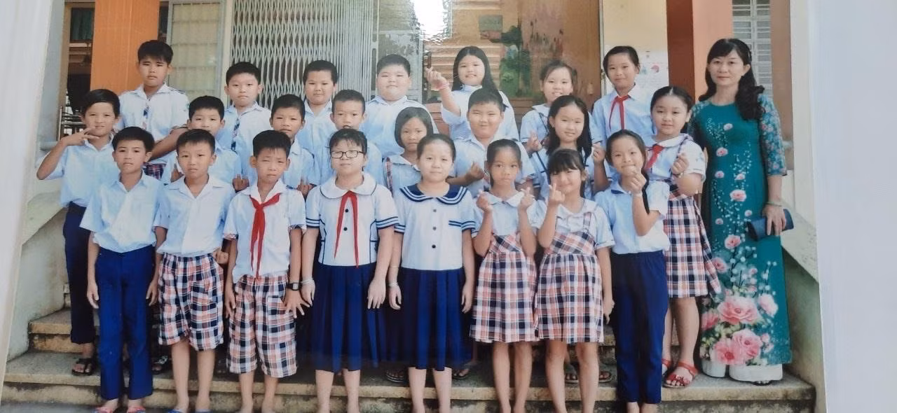 Cô Huỳnh Thị Phương Thảo là giáo viên tiểu học duy nhất trong số các nhà giáo được Chủ tịch nước Nguyễn Phú Trọng ký quyết định phong tặng danh hiệu “Nhà giáo Nhân dân” vì có công lớn trong sự nghiệp giáo dục và đào tạo của dân tộc năm 2020 (ảnh: NVCC)