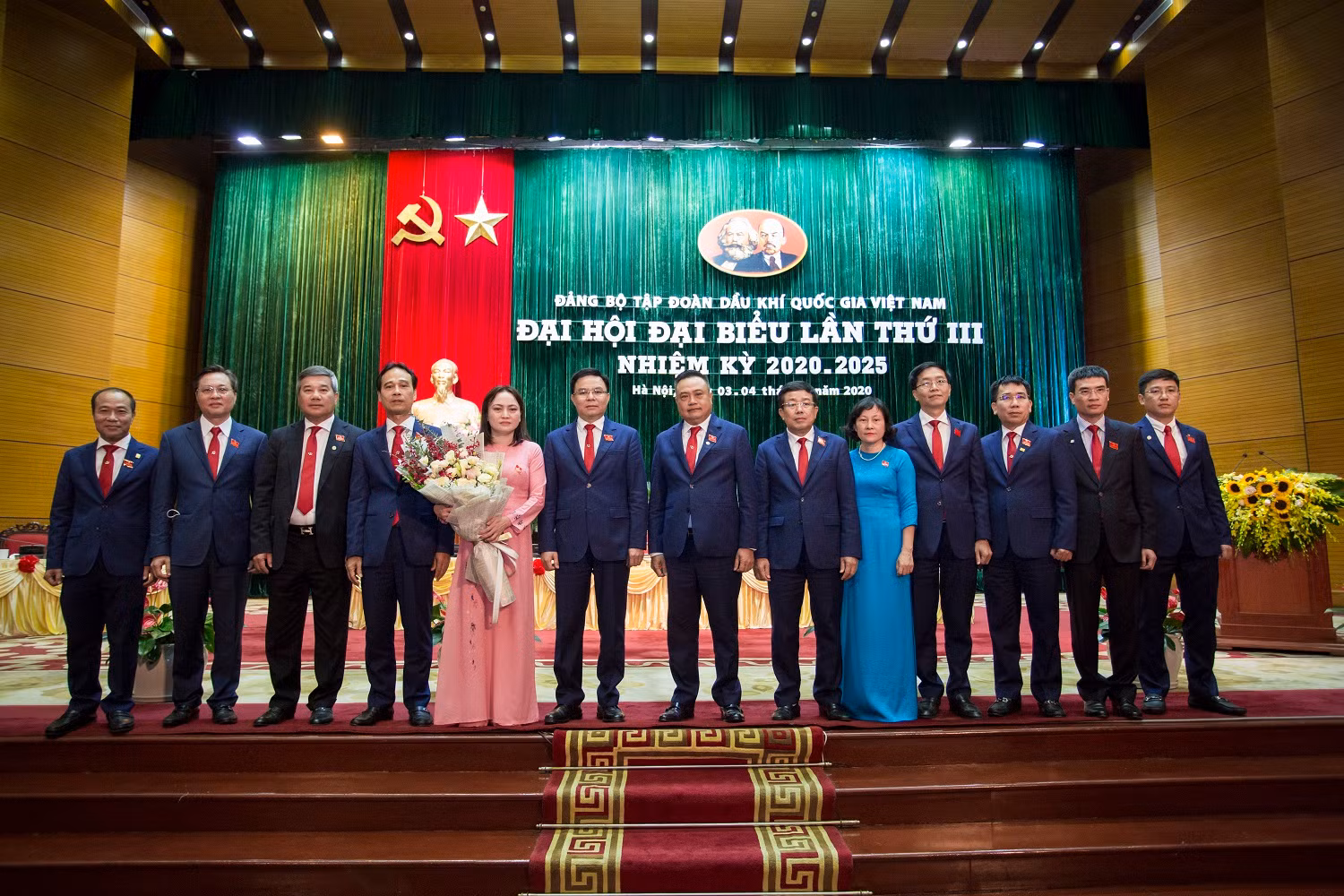 Ban Thường vụ Đảng uỷ Tập đoàn Dầu khí Quốc gia Việt Nam nhiệm kỳ 2020-2025.