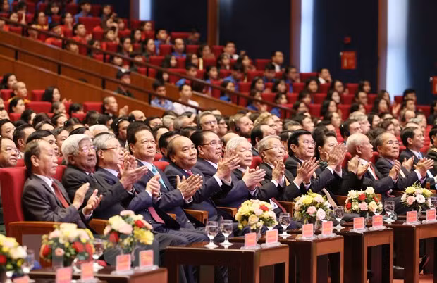 Lãnh đạo Đảng, Nhà nước dự lễ kỷ niệm. (Ảnh: Phương Hoa/TTXVN) Lãnh đạo Đảng, Nhà nước dự lễ kỷ niệm. (Ảnh: Phương Hoa/TTXVN)