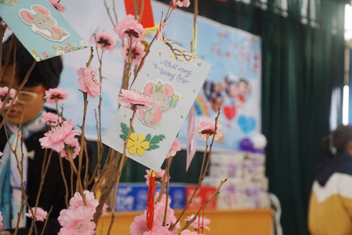 Hi vọng những hoạt động của nhóm Cầu vồng sẽ khuyến khích các em nhiều hơn nữa trong cuộc sống và trong học tập.