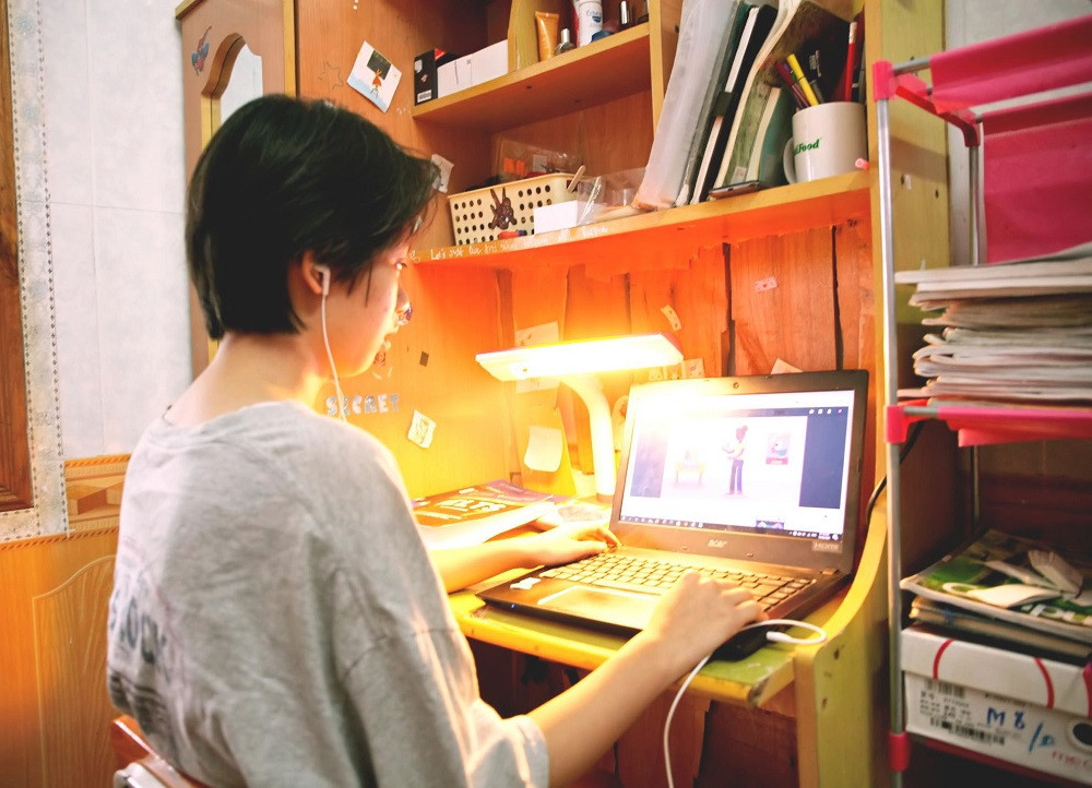Hiền Thảo tận dụng mọi cơ hội để tự học và ôn thi IELTS. (Ảnh: Nhân vật cung cấp)