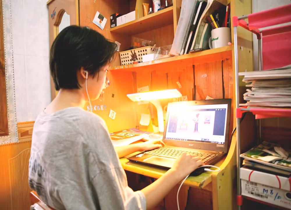 Hiền Thảo tận dụng mọi cơ hội để tự học và ôn thi IELTS. (Ảnh: Nhân vật cung cấp) Hiền Thảo tận dụng mọi cơ hội để tự học và ôn thi IELTS. (Ảnh: Nhân vật cung cấp)