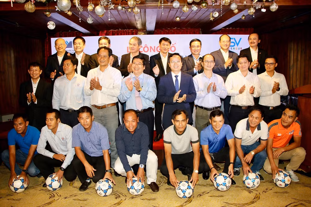 SV-League 2020 nhận được sự bảo trợ từ các doanh nhân và sự dẫn dắt của những huấn luyện viên tên tuổi. SV-League 2020 nhận được sự bảo trợ từ các doanh nhân và sự dẫn dắt của những huấn luyện viên tên tuổi.