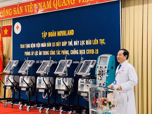 Tiến sĩ, Bác sĩ Phan Văn Báu - Giám đốc Bệnh viện Nhân dân 115 chia sẻ về tầm quan trọng của các trang thiết bị Y tế hiện đại trong công tác điều trị dịch bệnh