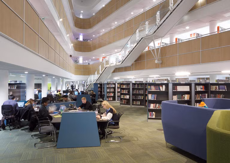 Đại học Nottingham xếp hạng thứ 84 trên thế giới theo bảng xếp hạng QS World University Ranking 2018 (Ảnh: website trường). Đại học Nottingham xếp hạng thứ 84 trên thế giới theo bảng xếp hạng QS World University Ranking 2018 (Ảnh: website trường).