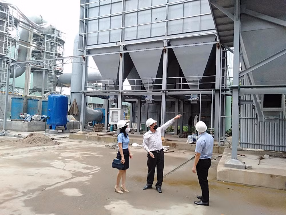 Cán bộ BIDV Thái Nguyên khảo sát khách hàng gặp khó khăn do Covid-19