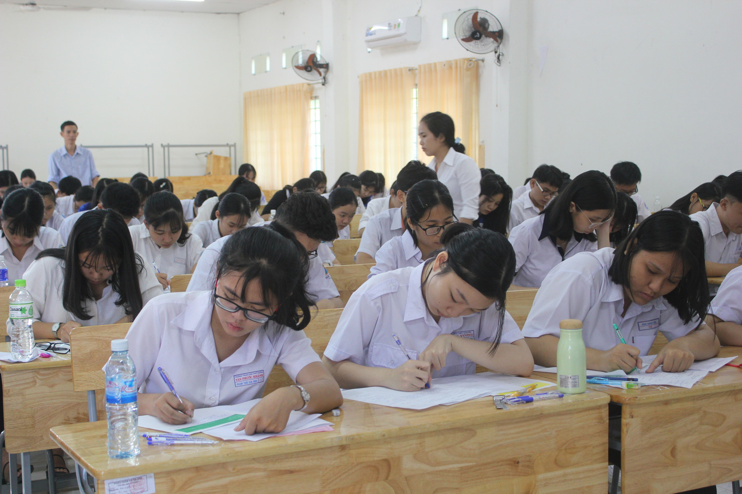Một buổi thi học sinh giỏi. (Ảnh chỉ mang tính chất minh hoạ, nguồn: Baobinhduong.vn)