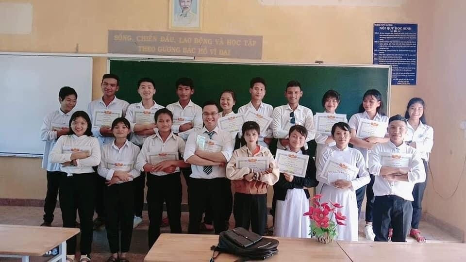 Thành tích của thầy và trò lớp thầy Duy chủ nhiệm vào cuối năm học vừa qua. (Ảnh: Nhân vật cung cấp) Thành tích của thầy và trò lớp thầy Duy chủ nhiệm vào cuối năm học vừa qua. (Ảnh: Nhân vật cung cấp)
