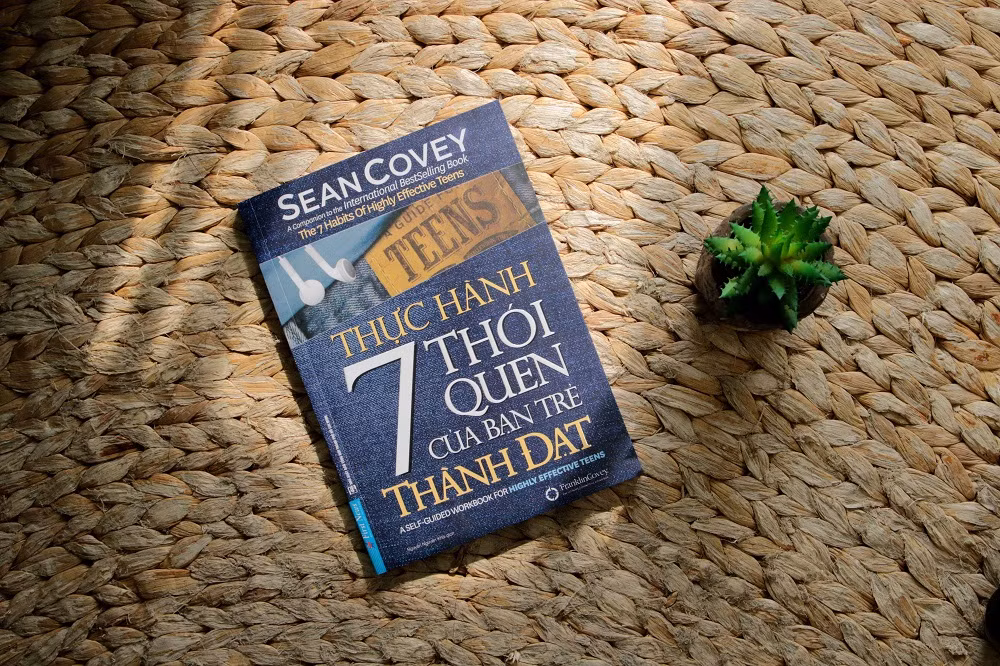 Cuốn sách "Thực hành 7 thói quen của bạn trẻ thành đạt"