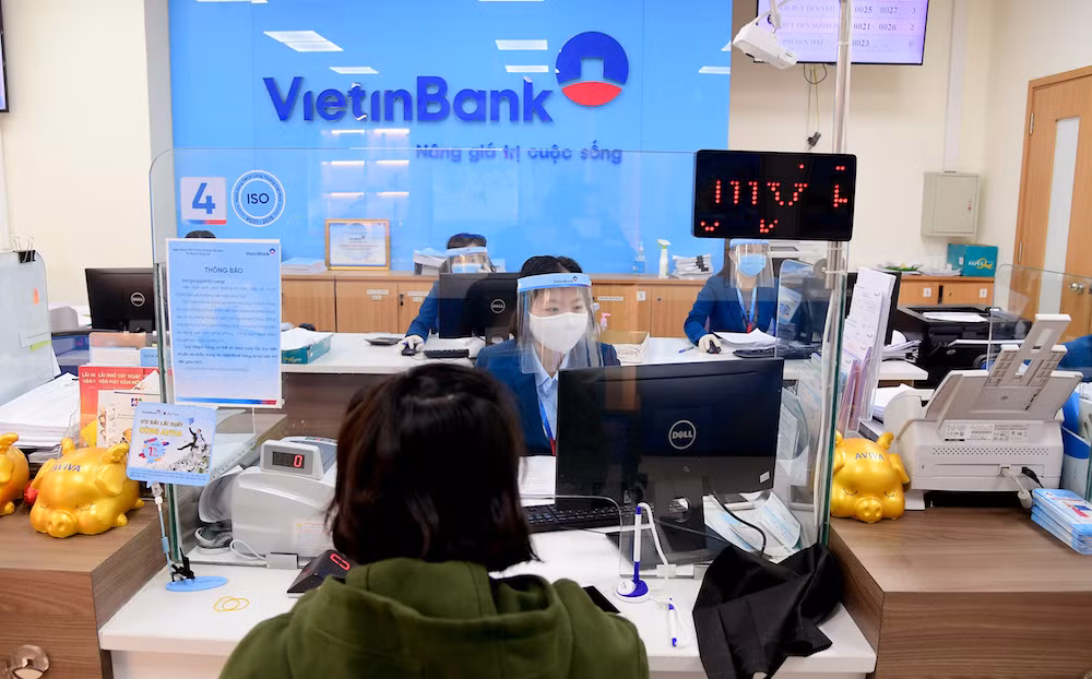 VietinBank tiếp tục hạ mạnh lãi suất cho vay, tung gói tín dụng lên tới 60.000 tỷ đồng hỗ trợ khách hàng bị ảnh hưởng bởi Covid-19 VietinBank tiếp tục hạ mạnh lãi suất cho vay, tung gói tín dụng lên tới 60.000 tỷ đồng hỗ trợ khách hàng bị ảnh hưởng bởi Covid-19